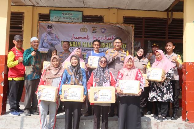 CuplikCom-Polres-Lampung-Selatan-Gelar-Jumat-Berkah-Makan-Bergizi-Bersama-SDN-Kerinjing -01112024143020-IMG-20241101-WA0021.jpg